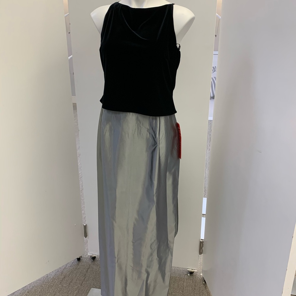 Size  12 dress with black velvet upper and silver bottom. Long slit. Shawl too